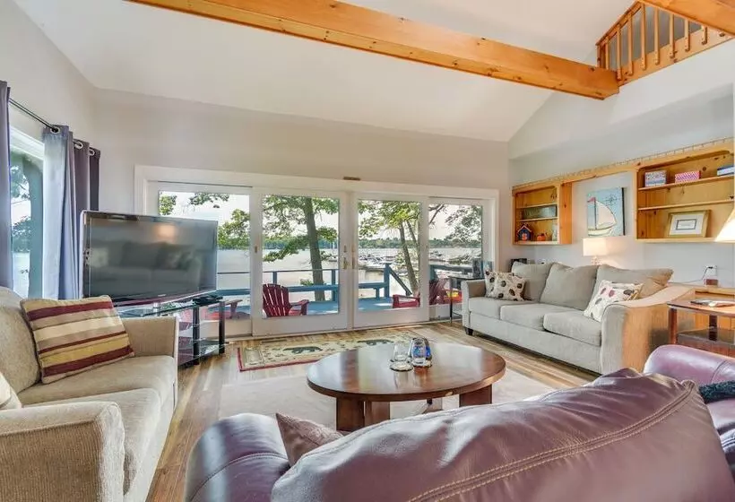 Waterfront Getaway On Sodus Bay: Prime Location!