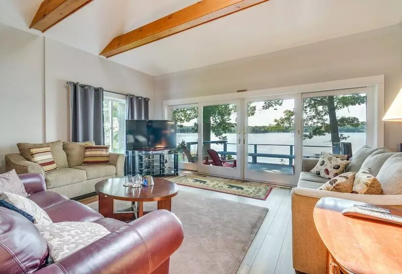 Waterfront Getaway On Sodus Bay: Prime Location!