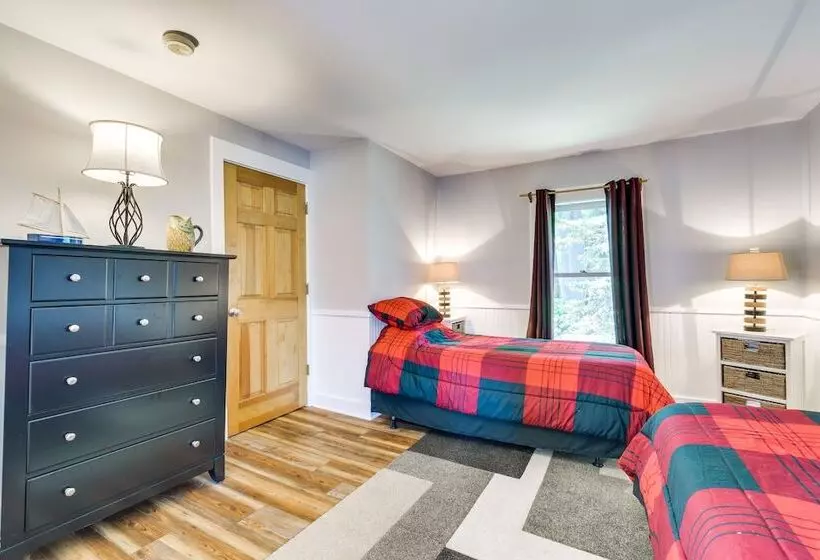 Waterfront Getaway On Sodus Bay: Prime Location!