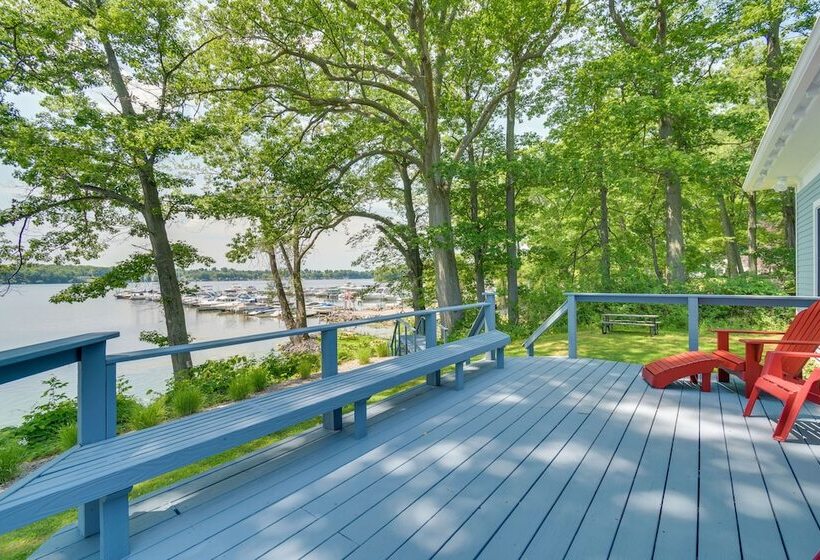 Waterfront Getaway On Sodus Bay: Prime Location!
