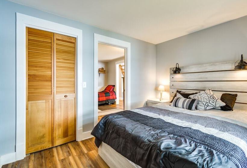 Waterfront Getaway On Sodus Bay: Prime Location!