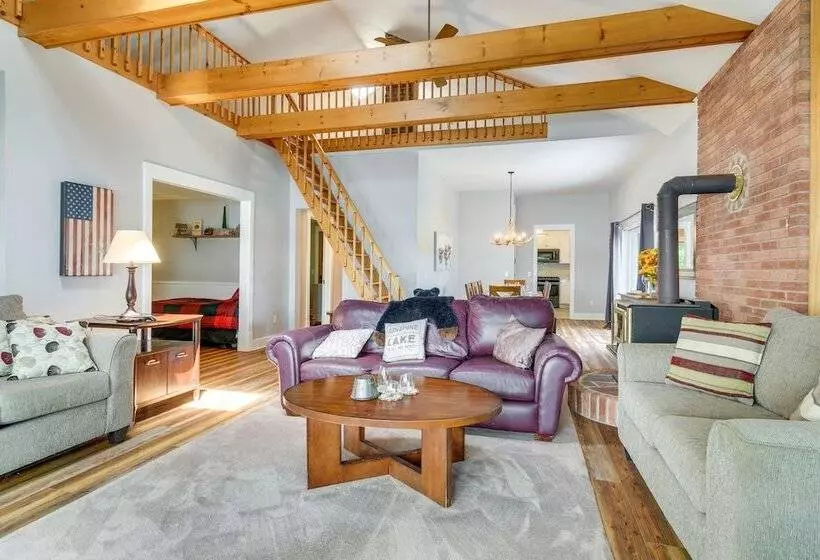 Waterfront Getaway On Sodus Bay: Prime Location!