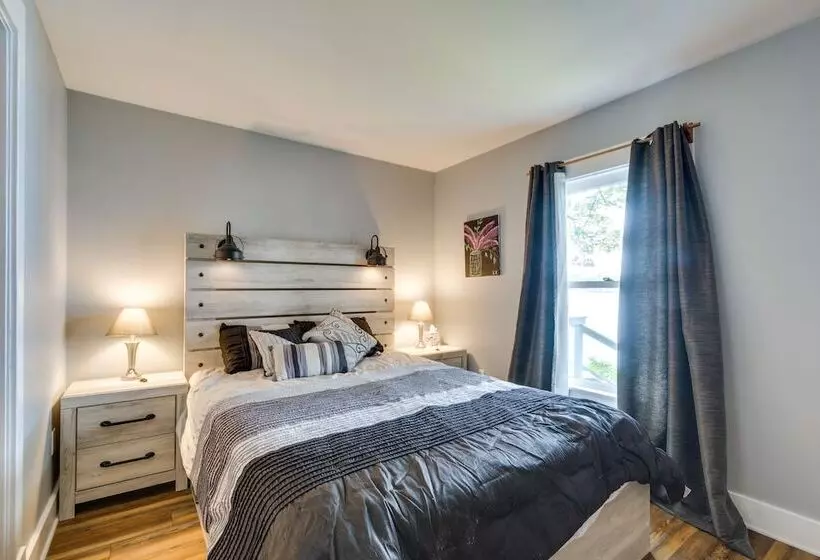 Waterfront Getaway On Sodus Bay: Prime Location!