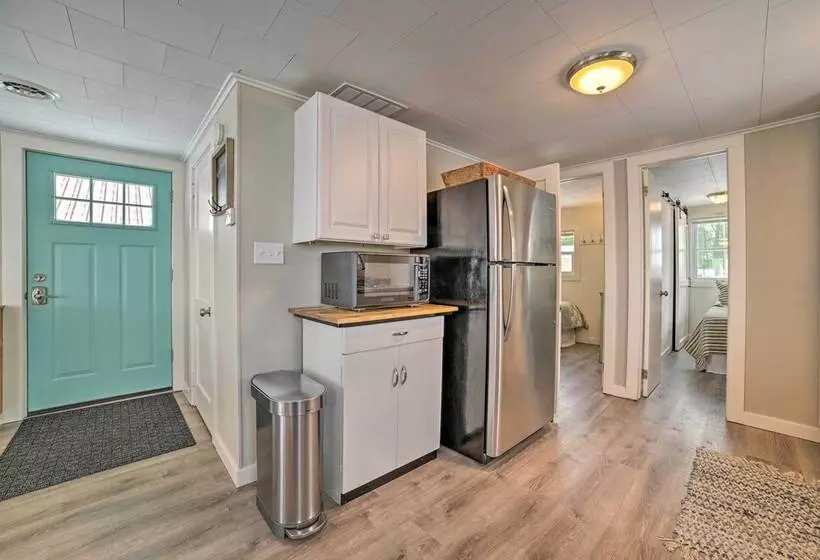 Charming Modern Cottage On Houghton Lake!