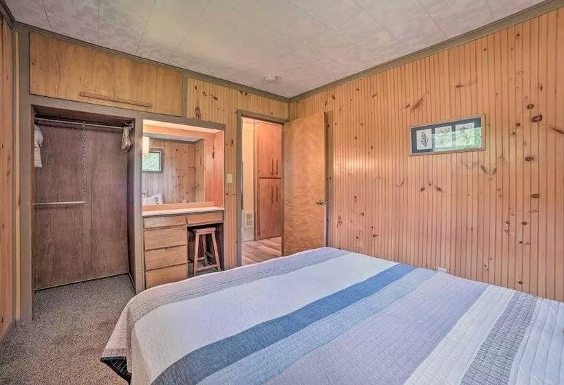 Comfy Burt Lake Abode   On Site Lake Access!