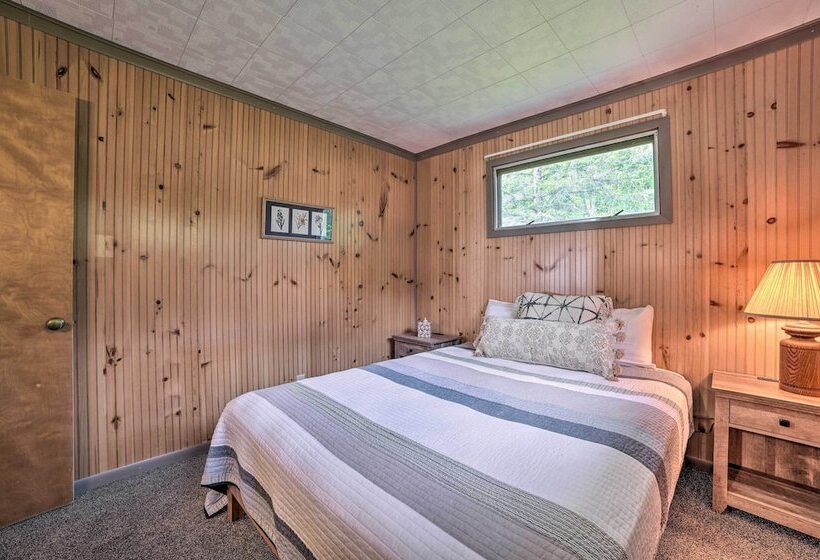 Comfy Burt Lake Abode   On Site Lake Access!