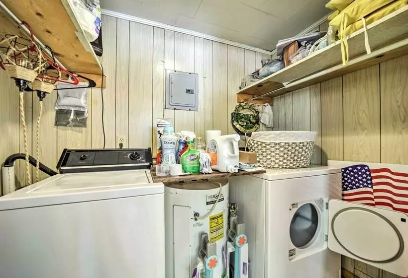 Cozy Franklin Cottage W/ Waterfront Views!