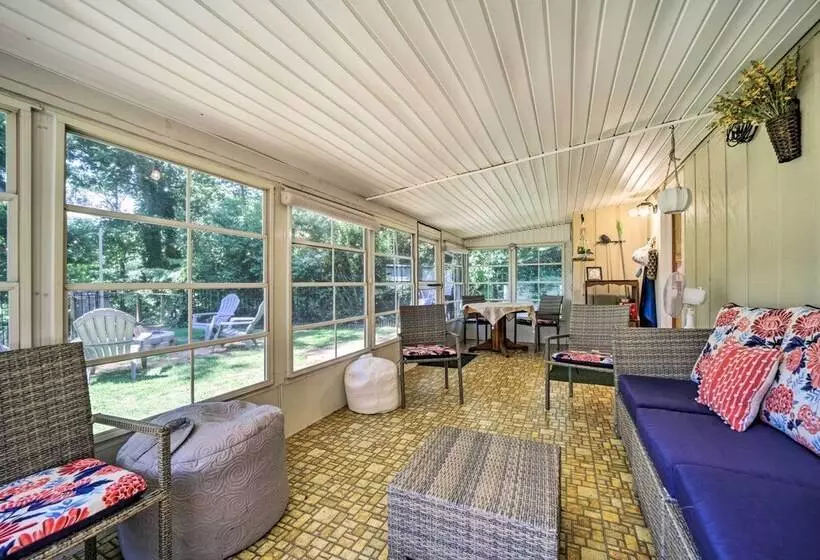 Cozy Franklin Cottage W/ Waterfront Views!