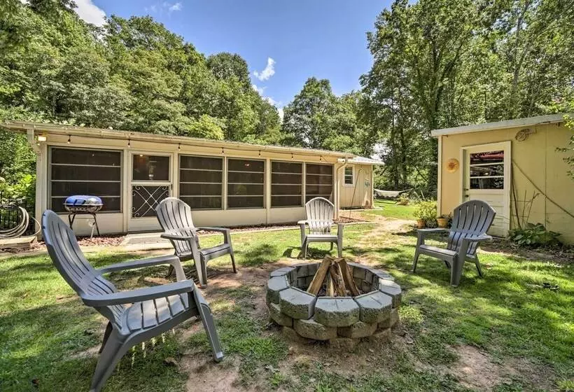 Cozy Franklin Cottage W/ Waterfront Views!