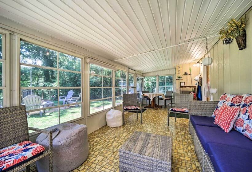 Cozy Franklin Cottage W/ Waterfront Views!