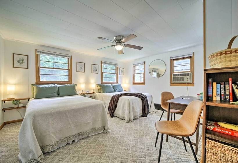 Cozy Franklin Cottage W/ Waterfront Views!