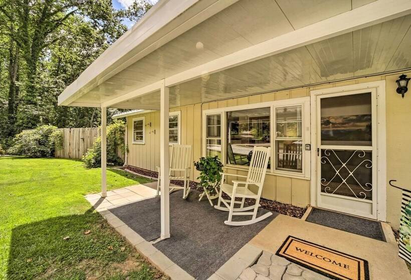 Cozy Franklin Cottage W/ Waterfront Views!