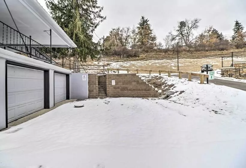 Downtown Bigfork Home W/ Fire Pit, Walk To Harbor!