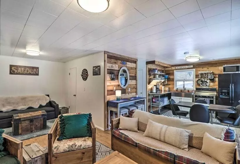 Downtown Bigfork Home W/ Fire Pit, Walk To Harbor!