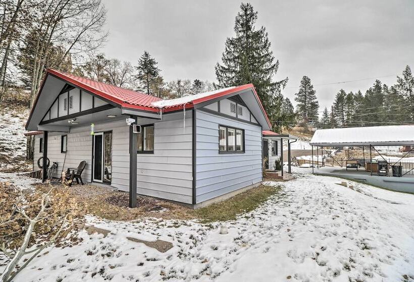 Downtown Bigfork Home W/ Fire Pit, Walk To Harbor!