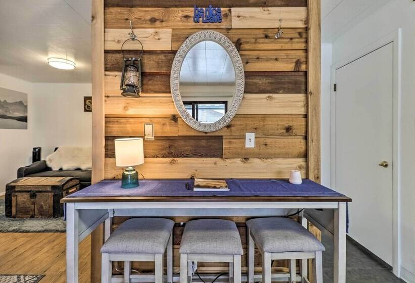 Downtown Bigfork Home W/ Fire Pit, Walk To Harbor!