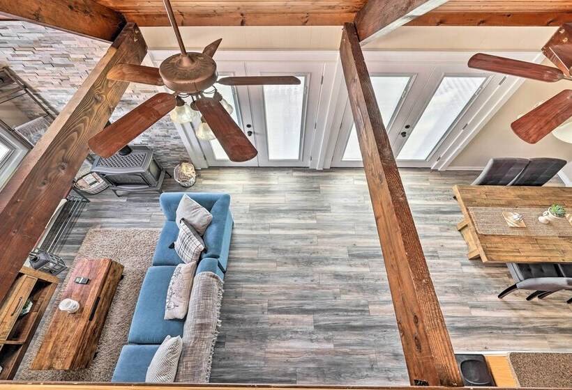 Chuck S Nest: East Stroudsburg Home With Fire Pit!