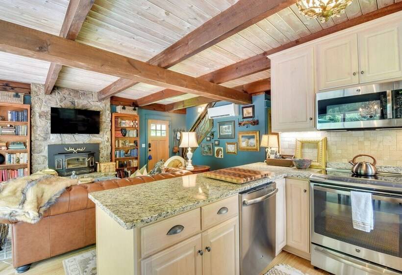 Enchanting Highlands Cottage W/ Pond & Waterfall