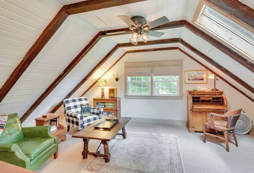 Enchanting Highlands Cottage W/ Pond & Waterfall