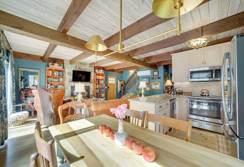 Enchanting Highlands Cottage W/ Pond & Waterfall