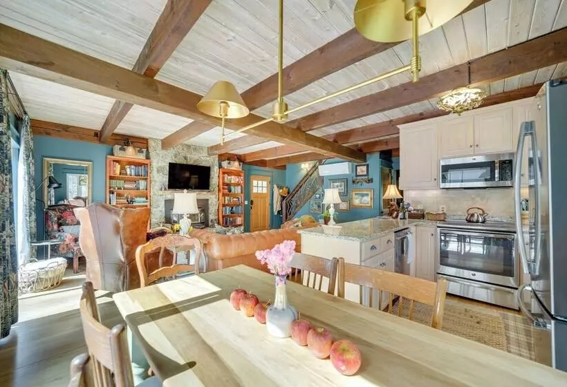 Enchanting Highlands Cottage W/ Pond & Waterfall