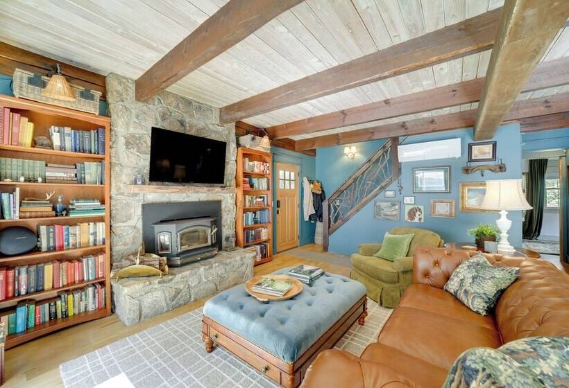 Enchanting Highlands Cottage W/ Pond & Waterfall