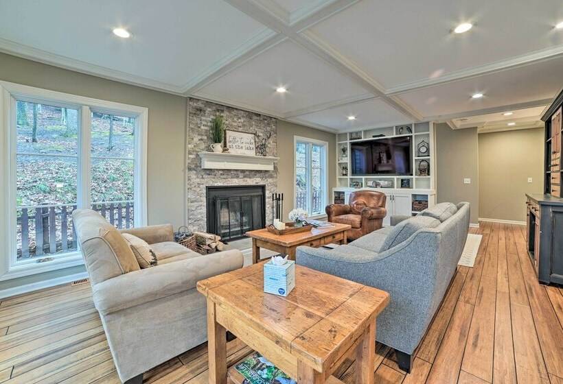 Harbor Springs Retreat ~ 5 Mi To Downtown & Beach!