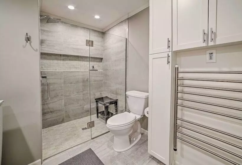 Harbor Springs Retreat ~ 5 Mi To Downtown & Beach!