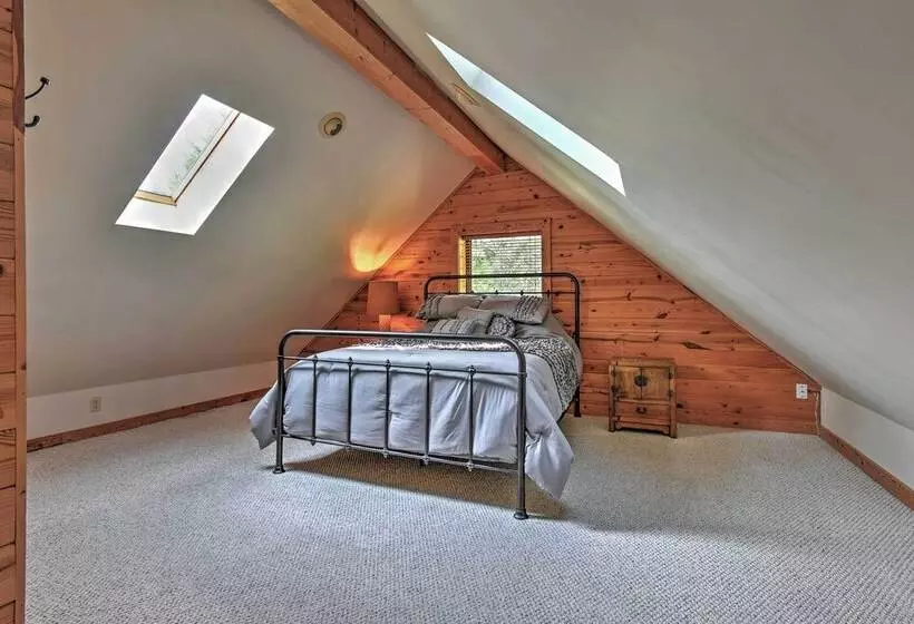 Hillside Cabin On 43 Acres W/ Private Lake & View!