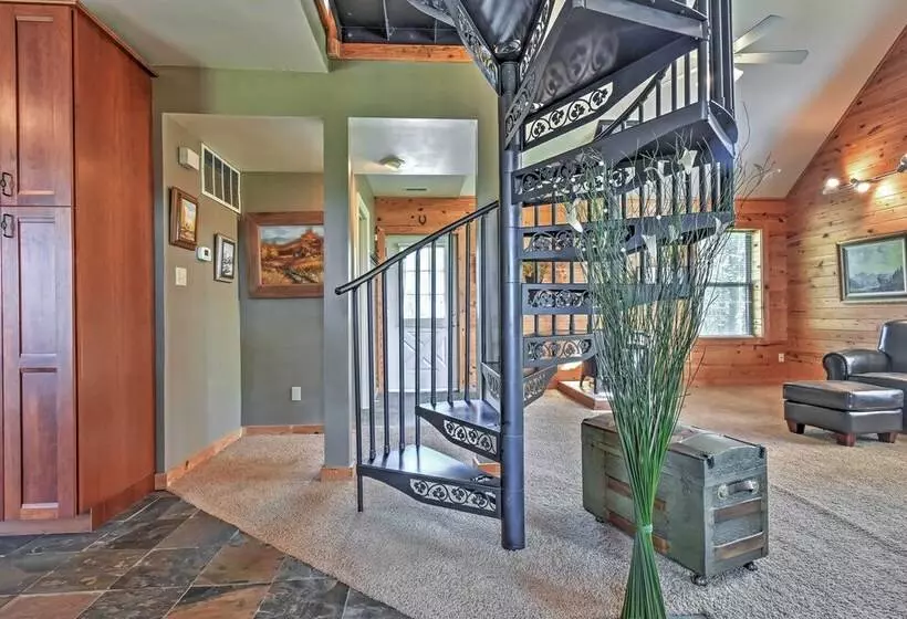 Hillside Cabin On 43 Acres W/ Private Lake & View!