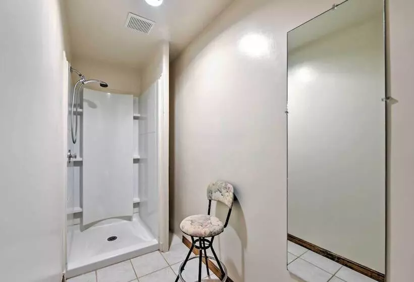 Huge Preston Cabin W/ Game Room & Mountain Views!