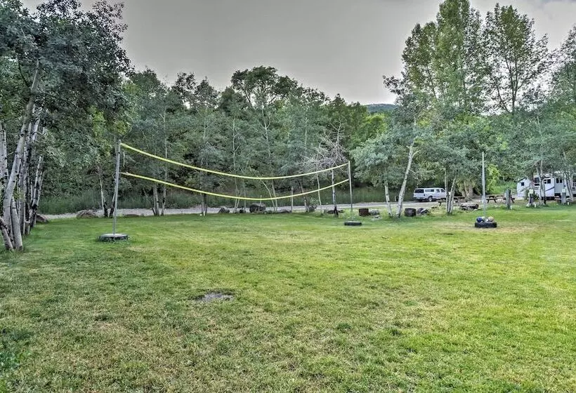 Huge Preston Cabin W/ Game Room & Mountain Views!