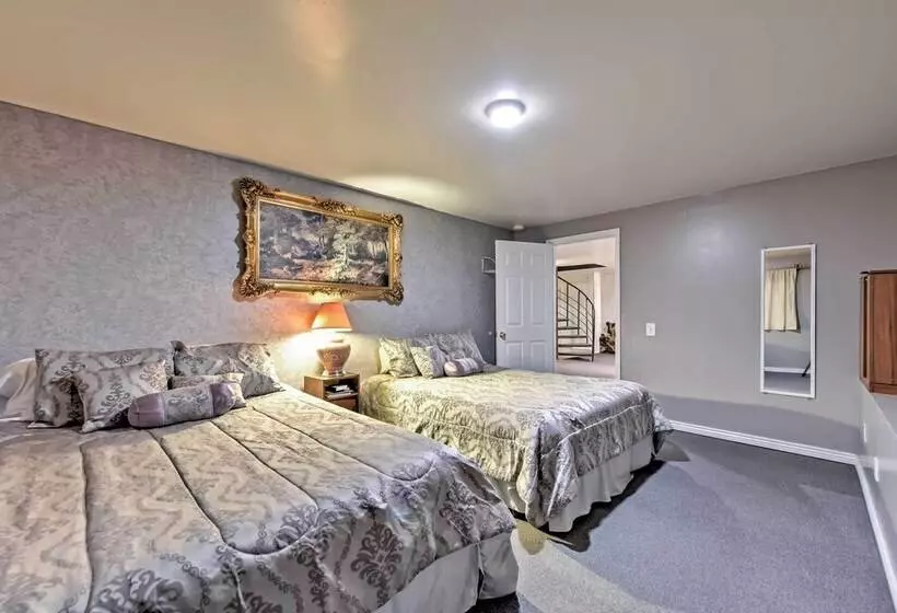 Huge Preston Cabin W/ Game Room & Mountain Views!