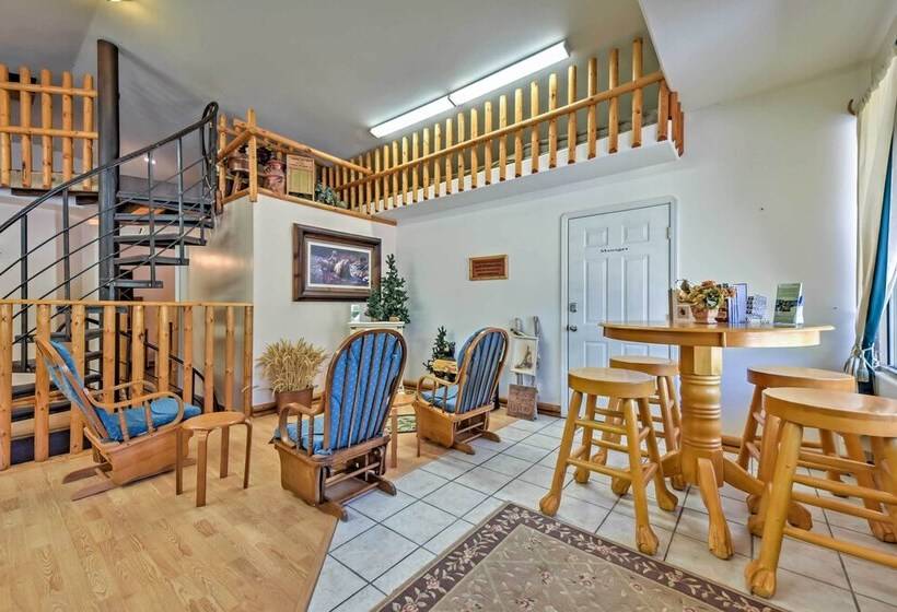 Huge Preston Cabin W/ Game Room & Mountain Views!