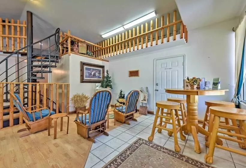 Huge Preston Cabin W/ Game Room & Mountain Views!