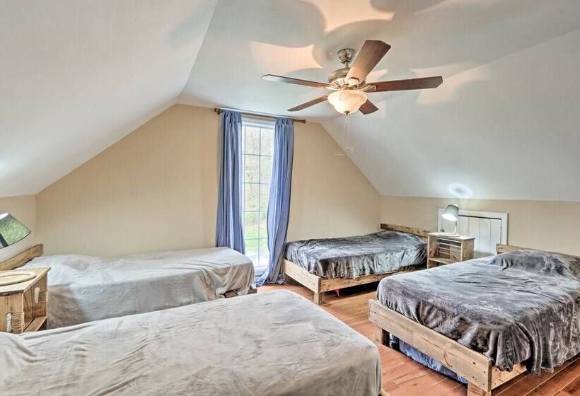 Hickeys Hideaway    Walk To Lake, Near Somerset