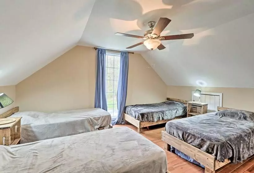 Hickeys Hideaway    Walk To Lake, Near Somerset