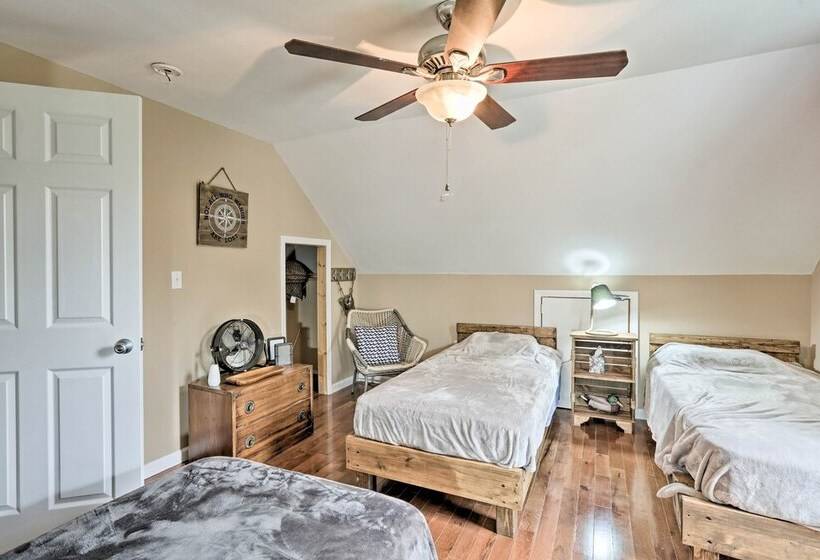 Hickeys Hideaway    Walk To Lake, Near Somerset