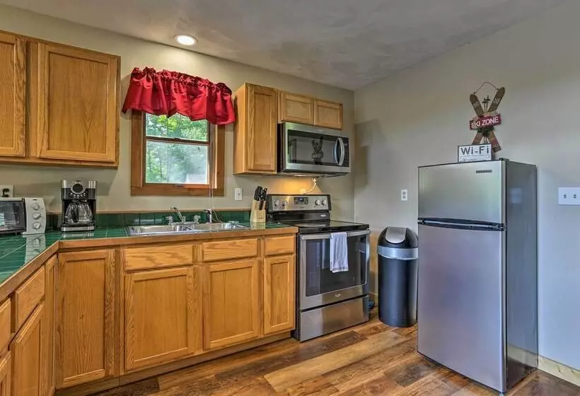 Acre Lake Chalet W/ Dock   Great For Fisherman!