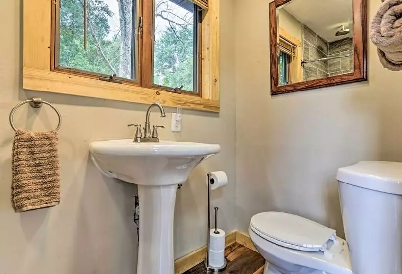 Acre Lake Chalet W/ Dock   Great For Fisherman!