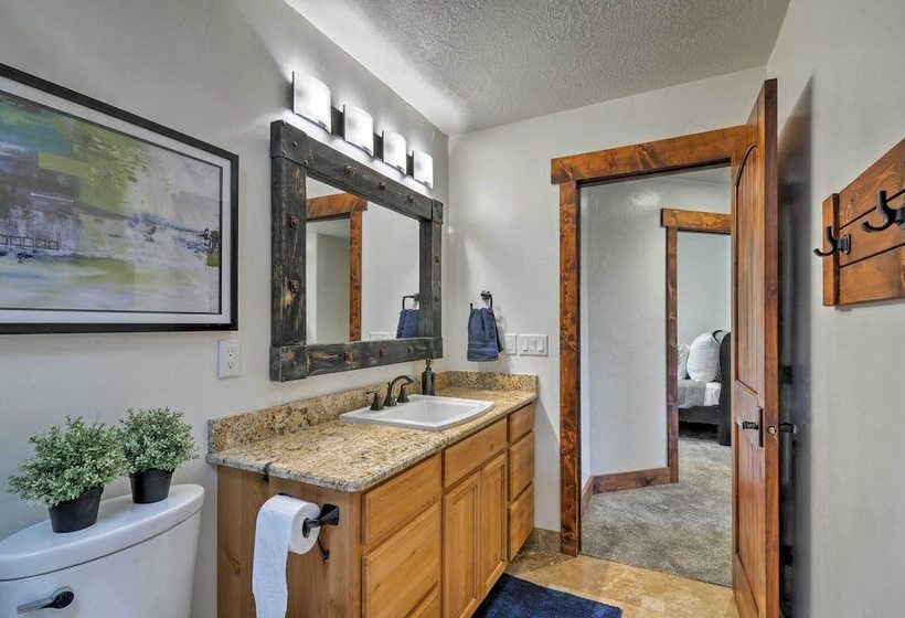 Luxe Home ~ 2 Mi To Bryce Canyon National Park!