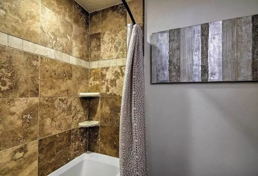 Luxe Home ~ 2 Mi To Bryce Canyon National Park!