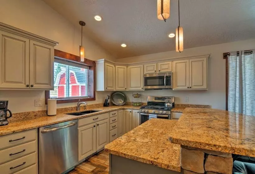 Luxe Home ~ 2 Mi To Bryce Canyon National Park!