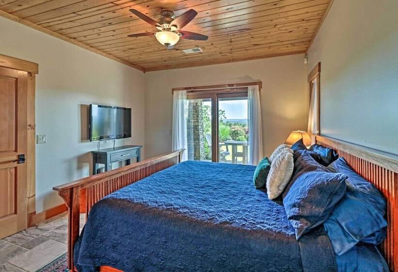 Luxury Family Retreat Greers Ferry Lake!