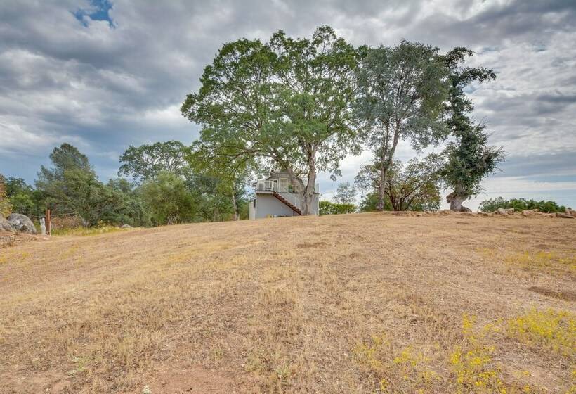 Mariposa Home: Furnished Patio & Sierra Mtn Views