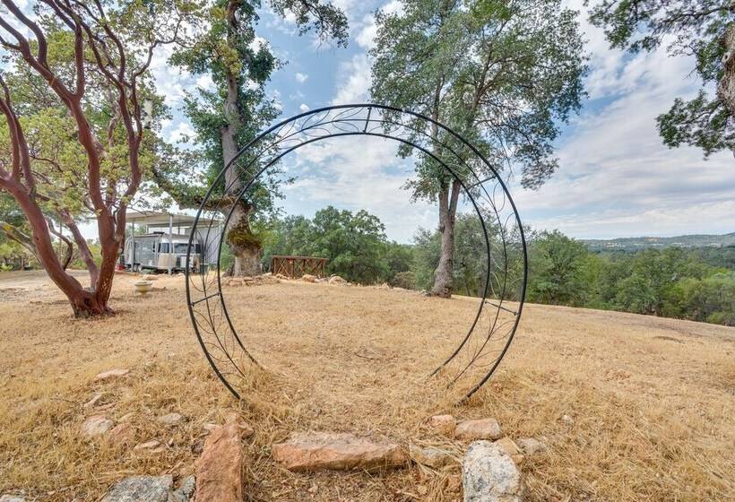 Mariposa Home: Furnished Patio & Sierra Mtn Views