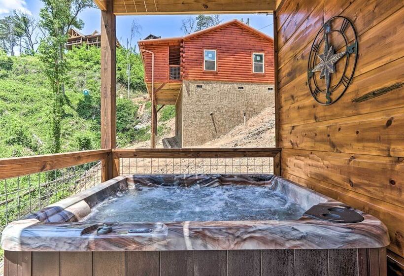 Modern Cabin W/ Hot Tub & Game Room In Gatlinburg!