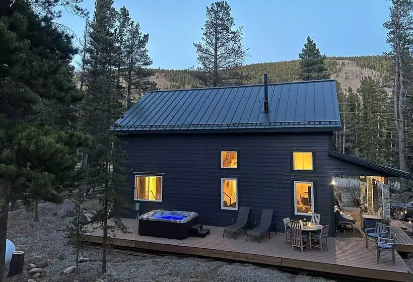 Modern Mtn Cabin < 2 Mi To St Mary S Glacier