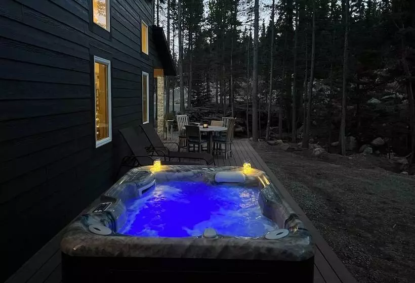 Modern Mtn Cabin < 2 Mi To St Mary S Glacier