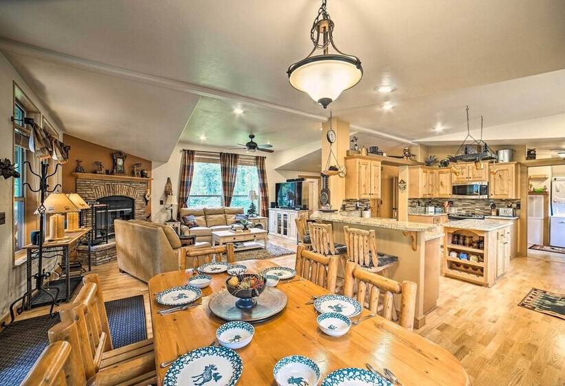 Moose Lodge Cabin W/ Entertainment Gazebo!